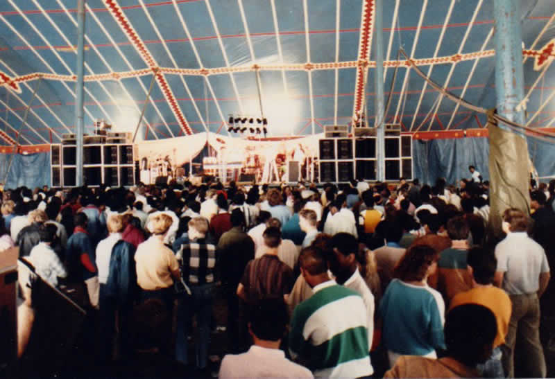 Showstoppers Horizon Radio Big Top Gig King Georges Park Wandsworh 1984 with Change and Ingram playing live